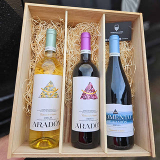 Wijnpakket Rioja met Aradon Viura, Tempranillo en Momento in houten wijnkist bij Verboon Wines